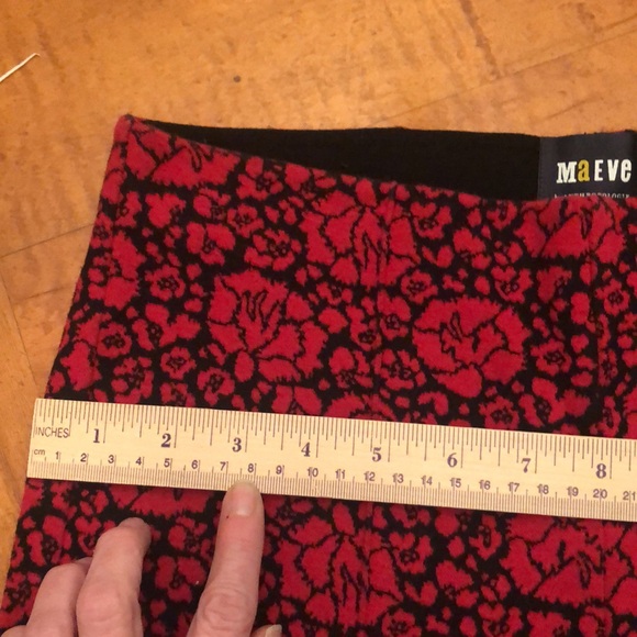 Maeve for Anthropologie Margot flared cropped pant red rose print size S EUC - Picture 14 of 14